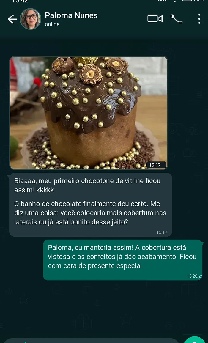 Conversa no WhatsApp de confeiteira que fez chocotone com cobertura